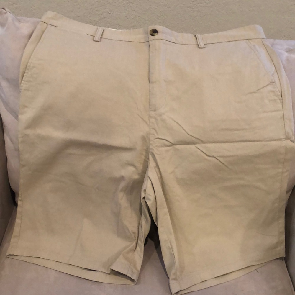 Old navy ultimate slim 42 mens shorts